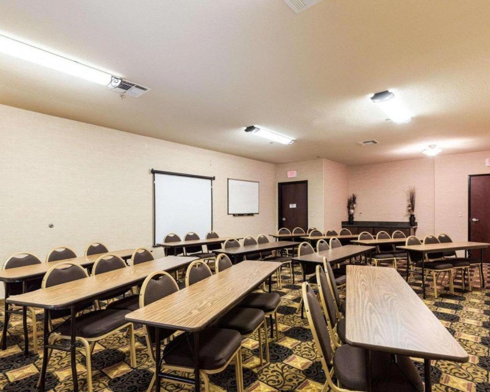 Quality Suites Гантсвілл Екстер'єр фото
