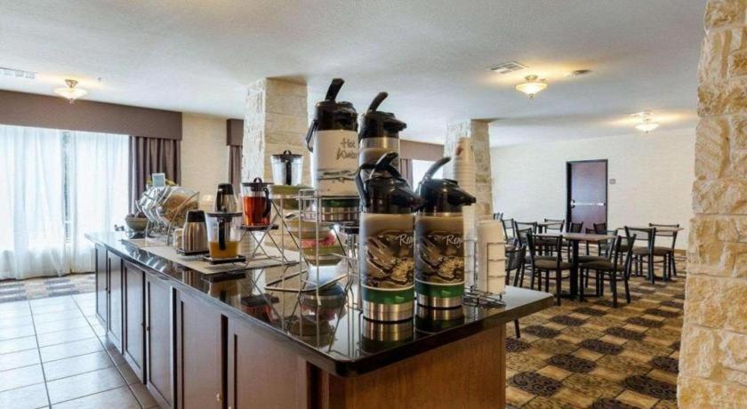 Quality Suites Гантсвілл Екстер'єр фото