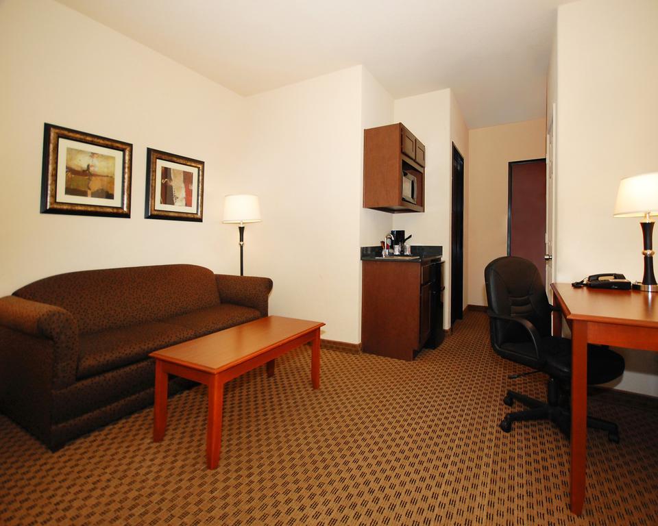 Quality Suites Гантсвілл Екстер'єр фото