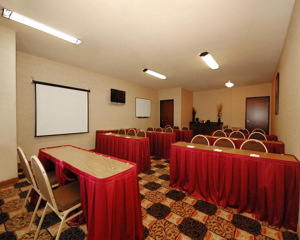 Quality Suites Гантсвілл Екстер'єр фото
