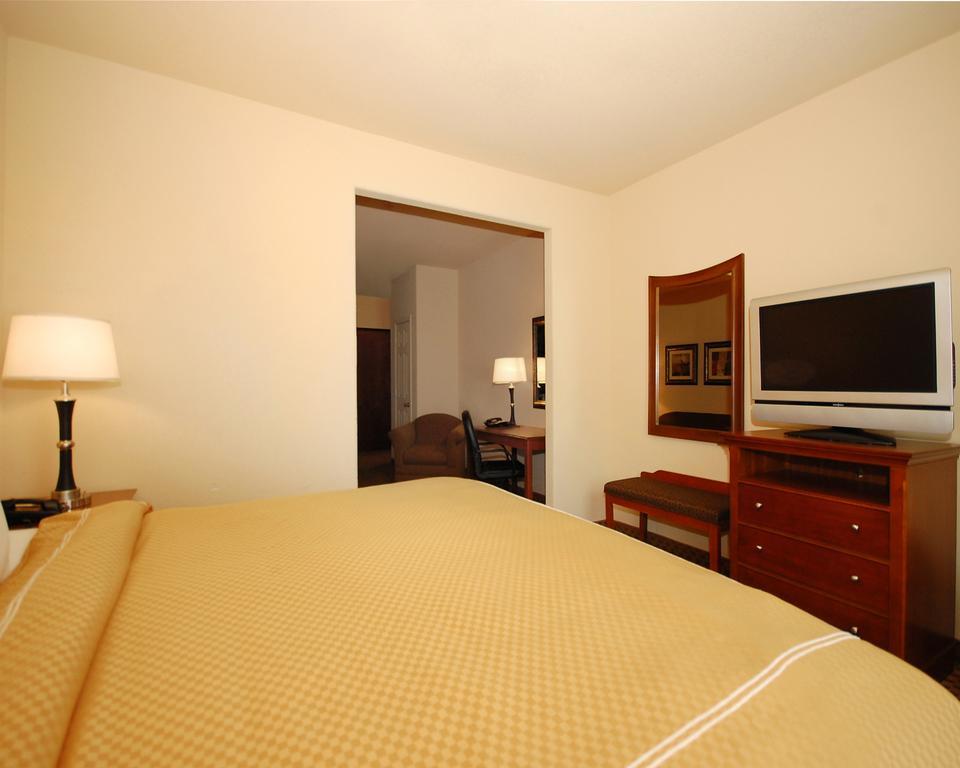 Quality Suites Гантсвілл Екстер'єр фото